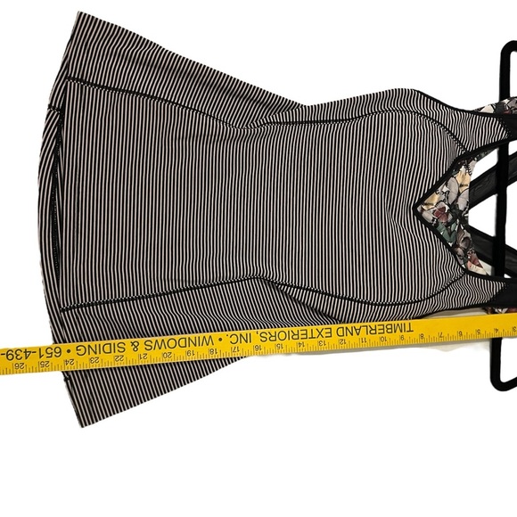 Lululemon Size 4 Tank Top with Built In Bra Lululemon Super Sport Tank # W1M53S. - Picture 8 of 8